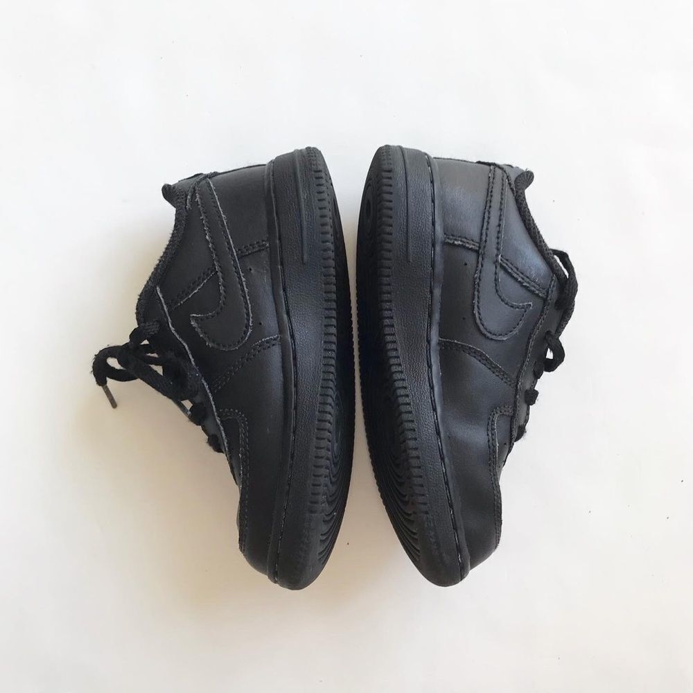 Nike black Air Force 1 EUC size 9 - Picture 2 of 8